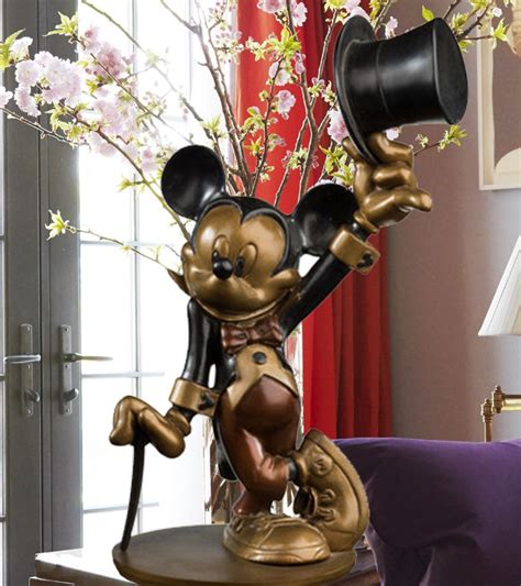 Interactive Art: Engaging with a Mickey Mouse Sculpture